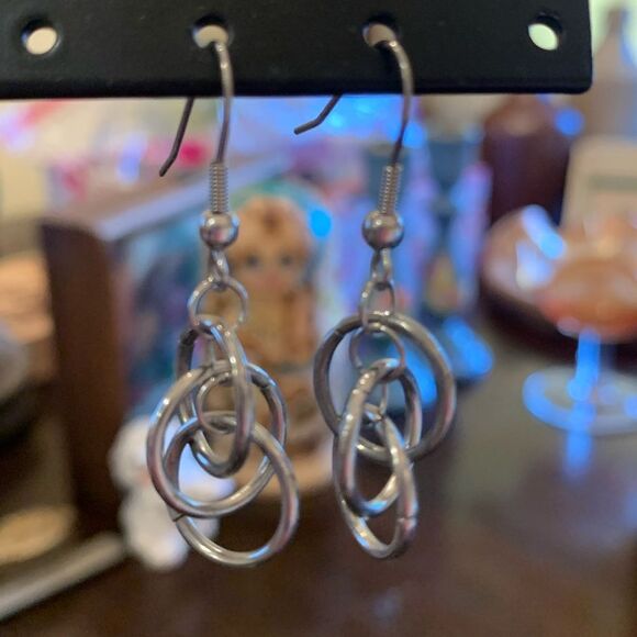 Vintage silver dangle earrings - Picture 1 of 3